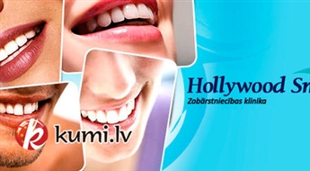 Ultraskaņas zobu higiēna ar smilšu strūklas ierīci AIR FLOW zobu ārstniecības klīnikā Hollywood Smile