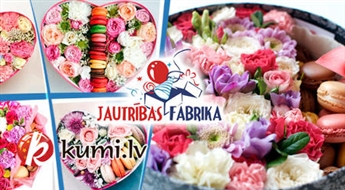 Уникальный подарок: Коробочка с цветами и печеньками Macarons от Jautrības Fabrika!