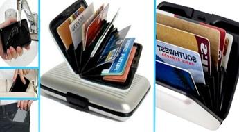 Водонепроницаемый кошелек-визитница Aluma Wallet, серебрянного цвета, для безопасного ношения карточек, денег и документов всего за 1.99 Ls!