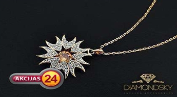 Spilgts un saulains brīnums! Apzeltīts kulons saules formā, inkrustēts ar 96 Swarovski Elements™ kristāliem un oranžu fianītu.