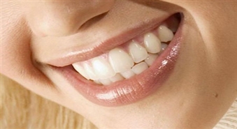 Зубная гигиена с помощью Air Flow + Проверка зубов и консультация со скидкой 50%