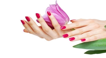 ЭКСПРЕСС МАНИКЮР  c лаком  GELISH  со скидкой 50% в салоне  Nailstudio,  всего за 7.50 Ls.!
