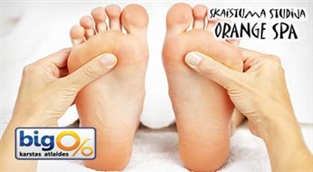 Рефлекторный массаж стоп + имбирный пилинг в студии красоты "Orange Spa" со скидкой 50%!