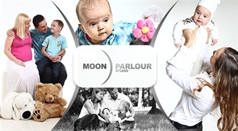 Moon Parlour fotostudija: portfolio, individuālā, pāra, ģimenes, draugu, topošo māmiņu vai bērnu fotosesija līdz -74%