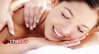 Red Wine SPA: скраб для тела из красного винограда + полный массаж тела с кремом из красного винограда + бокал красного вина в салоне Amplua -65%