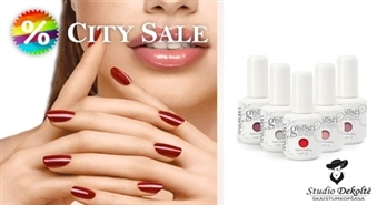 Классический маникюр с покрытием Gelish Harmony в косметическом салоне „Studio Dekoltē”  с 54% скидкой!