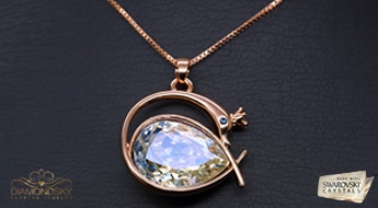 Kulons "Princese – Gulbis V (Golden Shadow)" ar Swarovski™ kristāliem