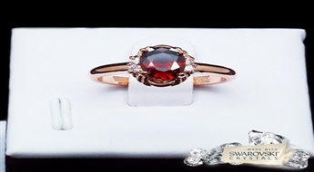 Gredzens "Izsmālcinātība (Siam)" ar Swarovski™ kristāliem
