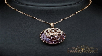 Kulons "Meža Roze (Indian Pink)" ar Swarovski™ kristāliem