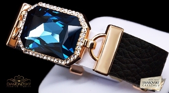 Позолоченный браслет “Звёздный Кристалл” с кристаллом Swarovski™ и кожанным ремешком.