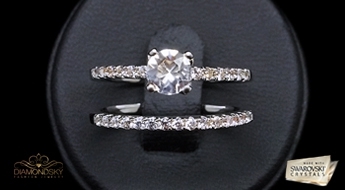 Двойное позолоченное кольцо “Бриз” с инкрустацией прозрачными кристаллами Swarovski™ со скидкой 50%!