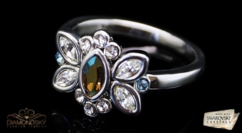 Spilgts apzeltīts gredzens "Selēna II" ar krāsainiem Swarovski™ kristāliem.