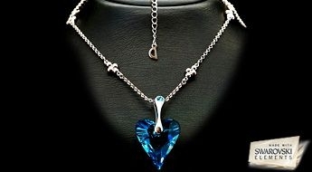 Klasika un romantika vienā kulonā! Romantisks kulons "Anšante" ar košiem, gaiši ziliem Swarovski Elements kristāliem sirds veidā.