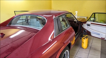 Kompānija "Eco Cleaning Cars". Mēs iztīrīsim Jūsu auto salonu !