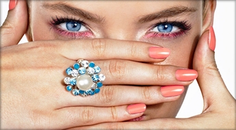 Классический маникюр с покрытием Gelish в салоне красоты Odani Castle со скидкой 50%!