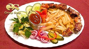 Отведай вкусный шашлык из свинины с картошкой фри вместе с вкусным салатом со скидкой 32%, за 2.73 Ls!