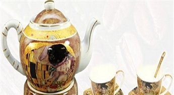 No 8Ls/11.38€ par porcelāna tasīšu komplektu vai tējkannu ar Gustava Klimta bildēm! Skaistām tējas ceremonijām!