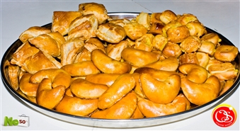 ORIENTAL SWEET: КОРЗИНА ДЛЯ ПИКНИКА с сырными, бульонными, со шпеком пирожками (1,5 кг) - 50%