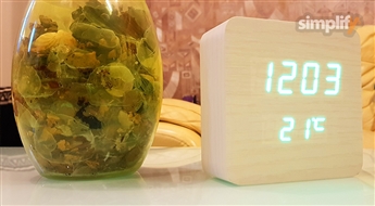 LED часы в деревянном корпусе