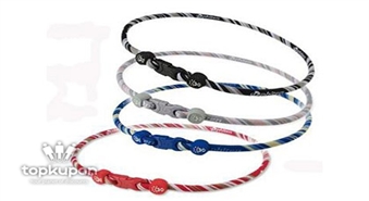 PHITEN RAKUWA NECKLACE X30 atslābināšanai un spēku atjaunošanai ar 50% atlaidi!