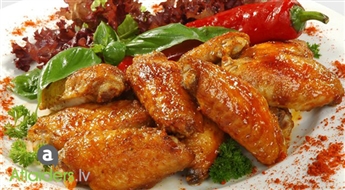 Вкусная парочка в финском баре Karjala! Куринные крылышки гриль с овощами – всего за 2,25 латов + скидка 50% на любой напиток!