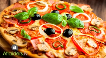 Вкусно, ароматно и хрустяще! Мммм... Комплект из ЧЕТЫРЁХ пицц (32 см) всего за 9,99 латов!