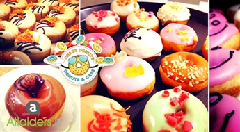 CRAZY DONUTS: ČETRI vai SEŠI svaigi un neiedomājami gardi virtuļi jautrā glazūrā + krūze kafijas, Latte vai Cappuccino ar 41% atlaidi!