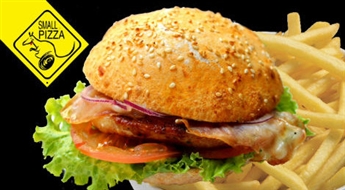 SMALL PIZZA: mazā itāļu pildītā maizīte panini Chicken + frī kartupeļi + mērcīte - 50%