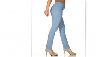 Must have этого сезона! Женственные джинсы slim-fit голубого цвета