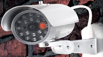 Pasargājiet savu māju ar minimāliem izdevumiem! Videokameras butaforija ar kustību sensoru Securitcam М1000 -59%