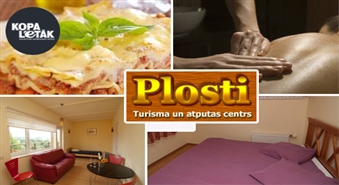 Romantiska atpūta: Nakšņošana divvietīgā mājiņā, vakariņas un muguras masāža 2 personām atpūtas centrā PLOSTI ar 50% atlaidi