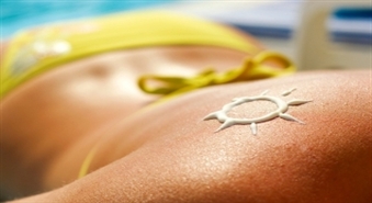AM NATURAL ОРГАНИЧЕСКИЙ СОЛНЦЕЗАЩИТНЫЙ КРЕМ SPF 20 со скидкой 50% - 8.25Ls