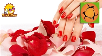 Кассический маникюр + Gelish в студии OxyClub