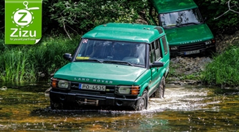 Полная приключений и адреналина поездка на внедорожнике LAND ROVER для компании до ЧЕТЫРЕХ человек (60 минут) с возможностью самостоятельно поуправлять авто всего за 30 Ls!