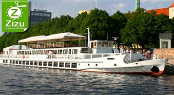Летняя речная прогулка на теплоходе «Mecklenburg» со скидкой -50%. Под золотыми лучами солнца или в краски заката!