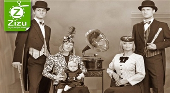 Neaizmirstama vintage stila fotosesija unikālajā fotosalonā „RetroFoto” izvēlētajam skaitam cilvēku, sākot no Ls 4,7. Ceļojiet laikā, iejūtoties senatnīgos tēlos!