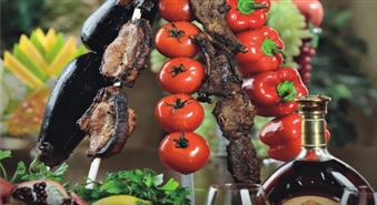 Maltīte līdzās prominencēm armēņu restorānā Aragats -50%