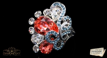 Позолоченное кольцо «Вдохновление» с кристаллами Swarovski™ так и ждёт чтобы украсить ваши изящные пальчики!
