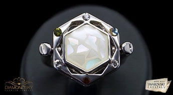 Эксклюзивный дизайн! Шикарное позолоченное кольцо “Кристальная Мозаика” с кристаллами Swarovski ™.