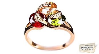 Mītisks apzeltīts  gredzens „Agnes” ar daudzkrāsainiem Swarovski Elements™ kristāliem.