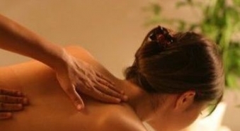 Совмести приятное с полезным! Салон "Анкор" предлагает медовый массаж с 35% скидкой