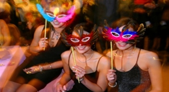1. janvāra pārvērtību nakts karnevāls Jaunpilī kopā ar grupu "Labvēlīgais Tips"