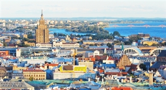 Debešķīgas pusdienas virs Rīgas ar Cherry in the Sky -44%