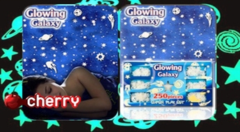 Glowing Galaxy: 250 tumsā spīdoši debess ķermeņi līmēšanai pie griestiem, sienas vai citur -51%