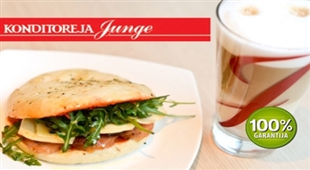Junge.lv: kraukšķīga Focaccia ar tītara fileju + garda Caffe Latte XXL -54%