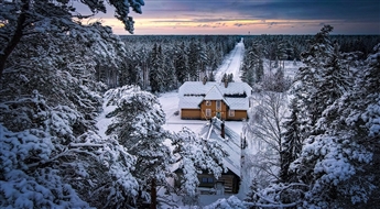 Дорогой, бегущей под зимним небом... Bergervilla и культурный Цесис в чесночном стиле