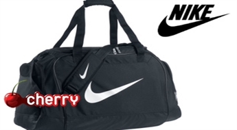Прочная спортивная сумка фирмы Nike
