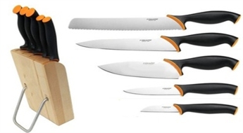 Комплект ножей FISKARS + деревянная подставка