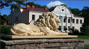 Фридрихштадт - лев на берегу Даугавы и на кораблике до Стабурагса