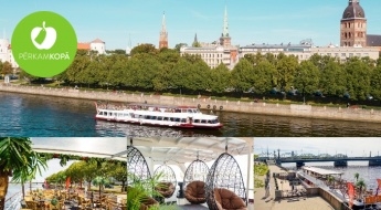 Izbrauciens pa Daugavu ar atpūtas kuģīti VECRĪGA: "Rīgas panorāmas reiss" vai romantiskais "Saulrieta reiss"